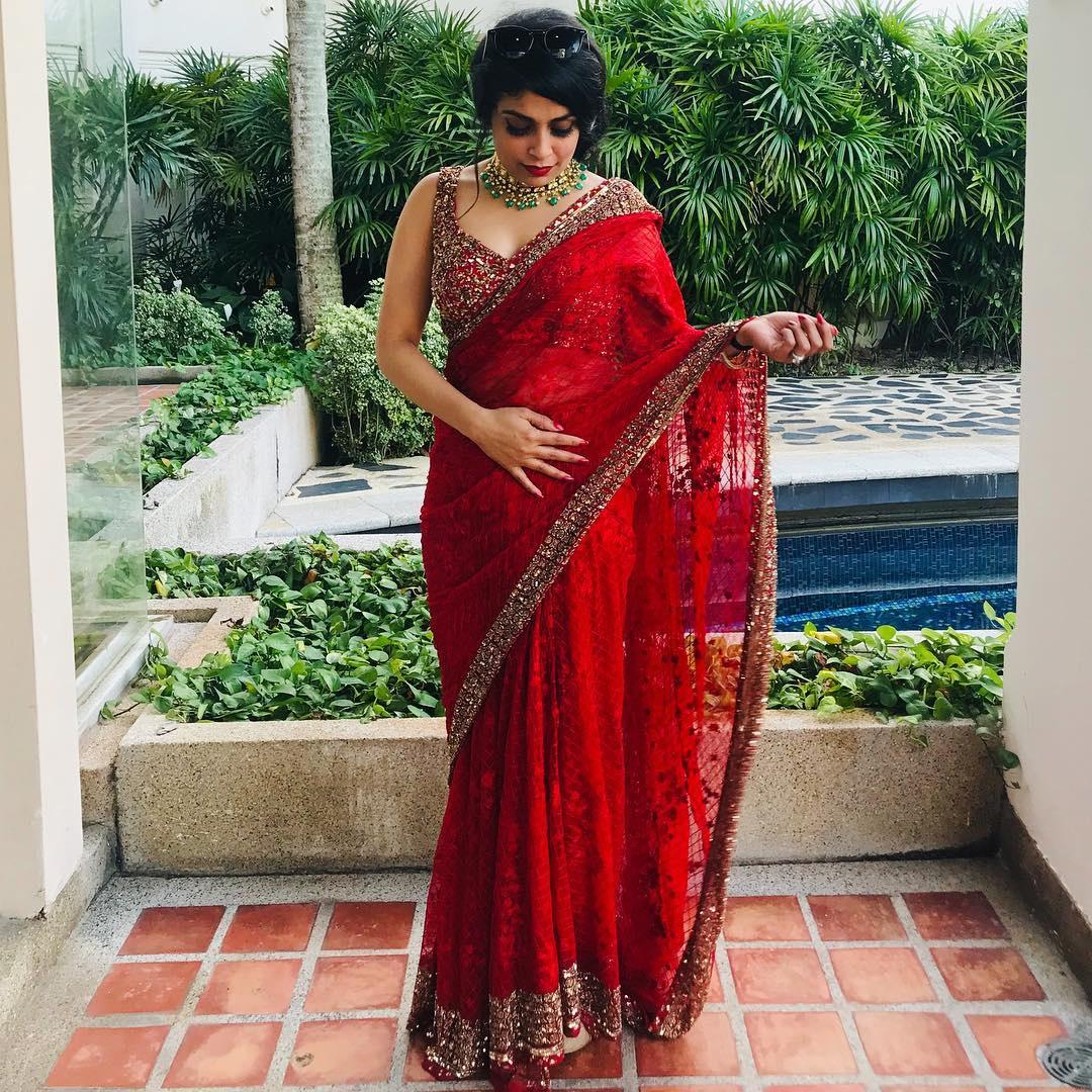 saree romance