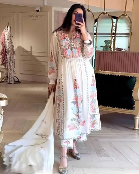 embroidered kurta for women